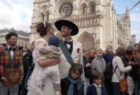 Paris'in sembol yapısında 30 yıl sonra ilk düğün