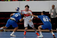 A Milli Erkek Hentbol Takımı, Güney Kıbrıs'ı rahat geçti: Avrupa'da 2. aşamaya çıktı