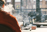 Dünya tarihinde ilk: 2007'den sonra doğanlara sigara yasak