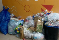 KYK yurdunda çöp krizi