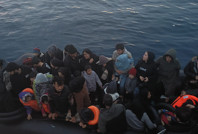 Çanakkale açıklarında 42 göçmen yakalandı