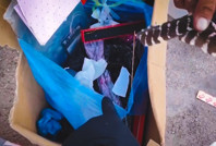 Çöp çöp dolaşıyorlar, bazen servet buluyorlar: İnternetten baktık, 800 bin TL