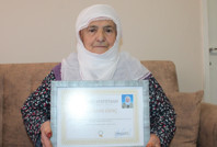 "Daha adını bile yazamıyorsun" diyen eşine inat 88 yaşında okumayı öğrendi