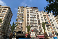 Mahkeme kararıyla komşusunun bir odasını kendine kattı