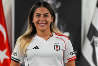 Beşiktaş'a yeni orta saha geldi