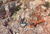 Çalışmalar başladı: Göçük altındaki şoför aranıyor