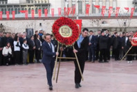 AKP, Taksim'deki Cumhuriyet Anıtı'na çelenk bırakmadı