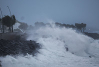 Kötü hava şartları 2 kişiyi öldürdü