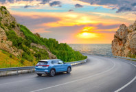 Yolunu şaşırdı, kendini başka ülkede buldu