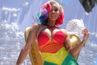 Cardi B bebeğini dünyaya getirdi