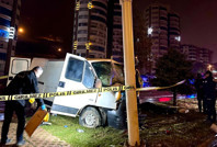 Malatya’da gece yarısı feci kaza: Minibüs direğe çarptı, sürücü öldü