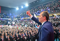 Erbakan yeniden seçildi