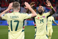 Galler pes etmedi: Play-off bileti için kritik zafer