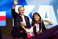 Şili'de tarihi seçim: Komünist ve aşırı sağcı aday karşı karşıya gelecek