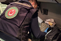 Polis memuru kiraladığı araçta 16 kilo uyuşturucuyla yakalandı