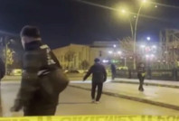 Koltukları siper yaptılar, açılan ateşe evden karşılık verdiler: 1 yaralı