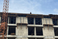 Maaş alamayan işçiler çatıya çıktı: İçeride 3,5 milyon liramız var