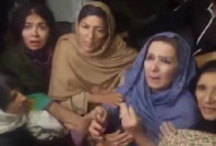 Ülkede siyasi kaos: Hapisteki eski başbakanın kız kardeşleri sürüklenerek gözaltına alındı