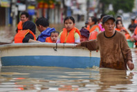Sel faciasında 55 kişi can verdi
