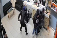 Berbere kurşun yağdırdı