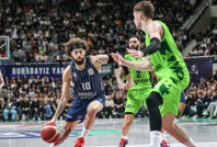 TOFAŞ, son çeyrek performansıyla Anadolu Efes’i yıktı