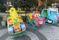 Parkta oynayan çocukları elektrik çarptı