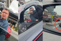 Trafikte gergin anlar: Sürücü kapıyı zorladı, araç hareket edince düştü