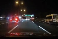 Makas attı, kamyoneti devirdi