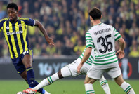 Jhon Duran kırmızı kart gördü: Kritik maçta cezalı!