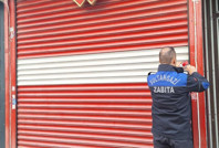 Giyinme odasında gizli kamera bulunan düğün salonuna mühür