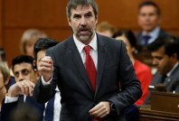 Petrol projesi bakanı istifa ettirdi