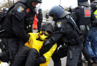 AfD'nin gençlik teşkilatına protesto: Binler sokağa döküldü