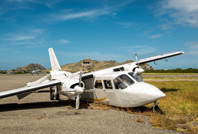 İki uçak çarpıştı: Bir pilot öldü