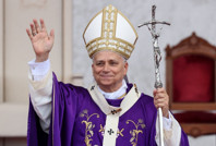 Papa, Beyrut'ta binlerce kişiyle ayin düzenledi