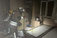 Müstaik ev alevlere teslim oldu