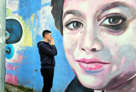 Andrea Minguzzi, oğlunun duvar portresini görünce gözyaşlarına boğuldu