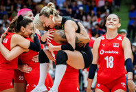 Voleybolda 2025’e damga vurduk: 'Sultanlar' dünya ikincisi, 'Efeler' tarih yazdı