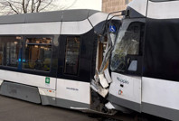İki tramvay çarpıştı: Çok sayıda yaralı var