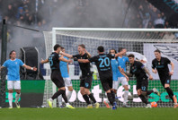 Golden çok kırmızı kart çıktı, Napoli başkentte kazandı: 0-2