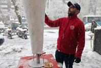 Sadece kar yağdığında yiyebiliyorlar