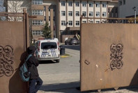 Öğrenci, öğretmenini öldürdü