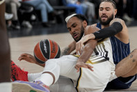 Anadolu Efes sonuncu Asvel'e boyun eğdi: 88-91