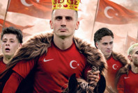 Korku salıyoruz