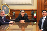 38 yaşındaki avukat dışişleri bakanı oldu