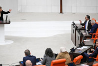 Meclis'te asgari ücret tartışması: 'Senin bildiğin kadınlara benzemem'