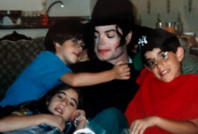 Michael Jackson'a 'gizli aile'sinden ağır suçlama