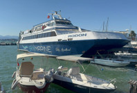 Rodos seferi yapan feribot Fethiye'de karaya oturdu
