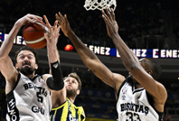 Fenerbahçe'yi deplasmanda yıkan Beşiktaş seride öne geçti