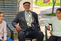 Bu köydeki herkes üç dil biliyor