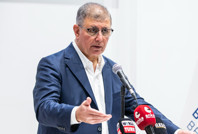 İzmir Büyükşehir Belediye Başkanı Cemil Tugay CHP'den istifa etti